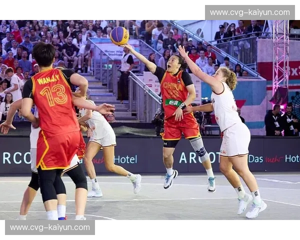 女篮世界杯资讯：洞察·战术·球迷热潮